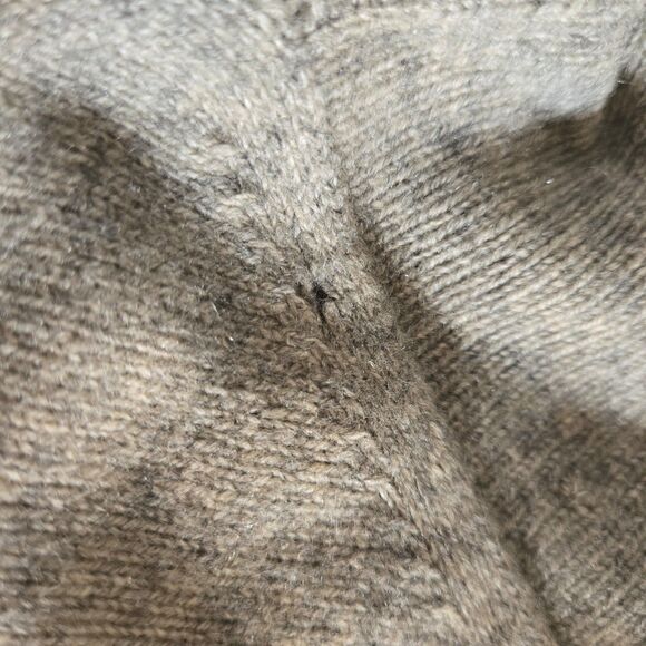 Saks Fifth Avenue Cashmere Sweater - Picture 4 of 4